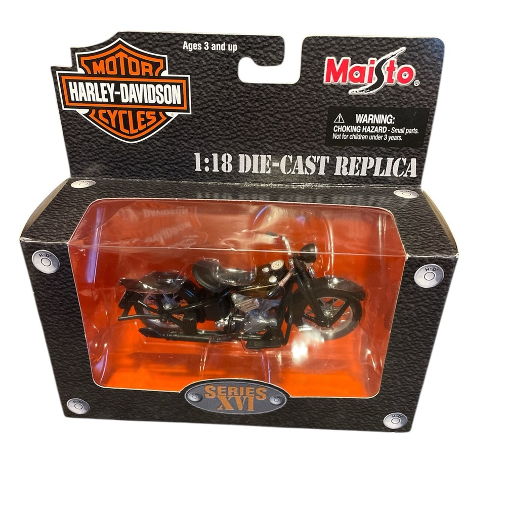 2002 Harley Davidson die cast replica Motercycle 1:18 scale toy in box